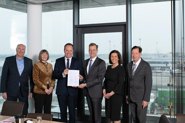 Gesellschafter des Düsseldorf Airport besiegeln weitere Zusammenarbeit